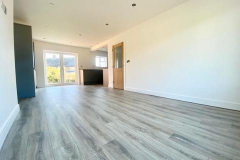 4 bedroom semi-detached house to rent, Saunders Piece, Ampthill, Bedfordshire, MK45 2PX