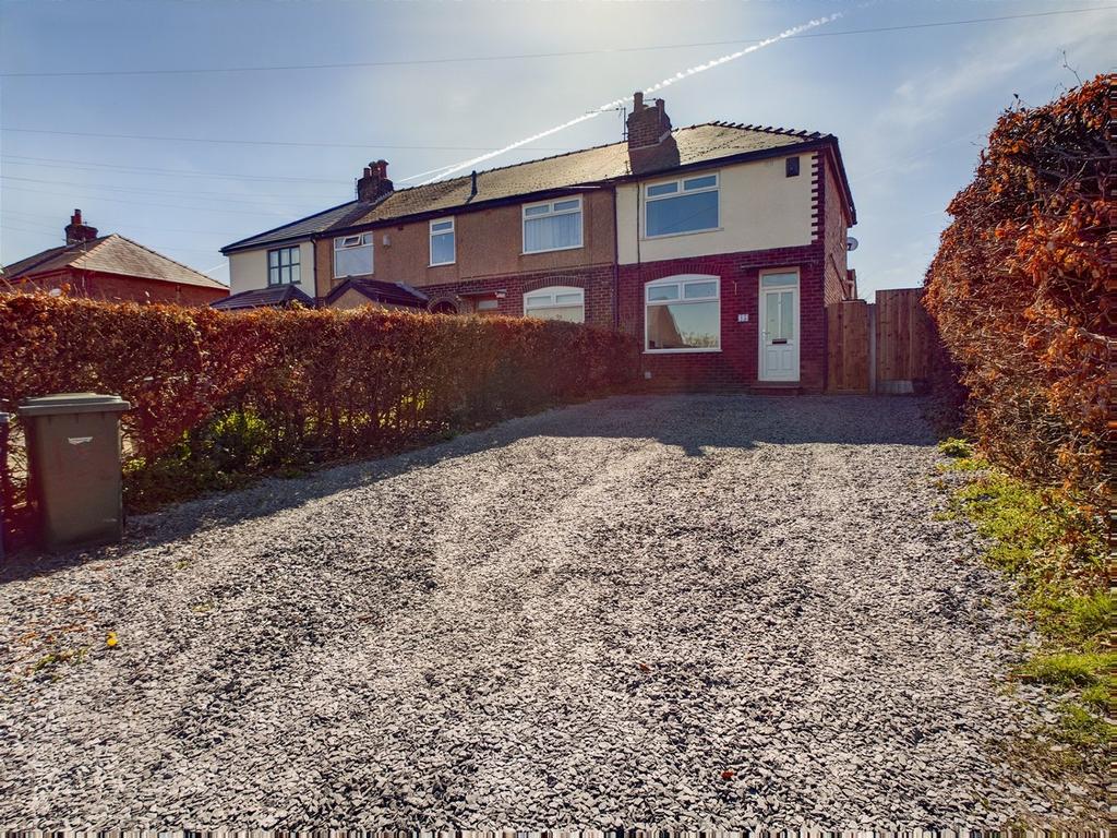 Crosshall Brow, Westhead 3 bed semidetached house £189,950