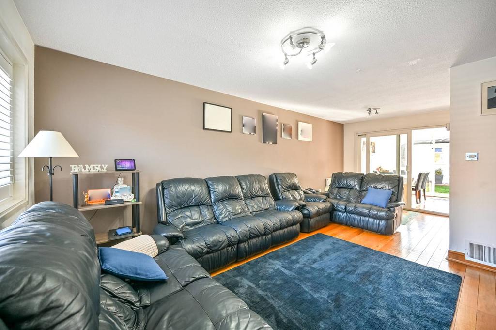 Thatchers Way, Isleworth, TW7 4 bed semidetached house £550,000