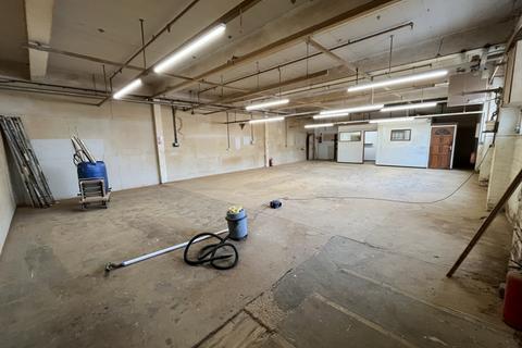 Industrial unit to rent, Dawsons Lane, Barwell, Leicestershire, LE9 8BE