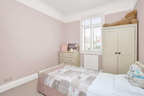 6 Dudley Gardens, London, W13 9LT