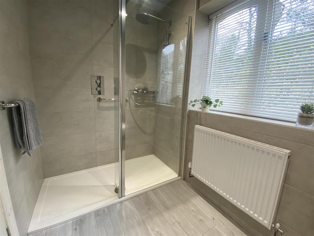 En Suite Shower Room/WC