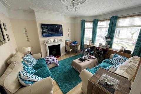 1 bedroom flat for sale, Inverness Avenue, Westcliff-On-Sea