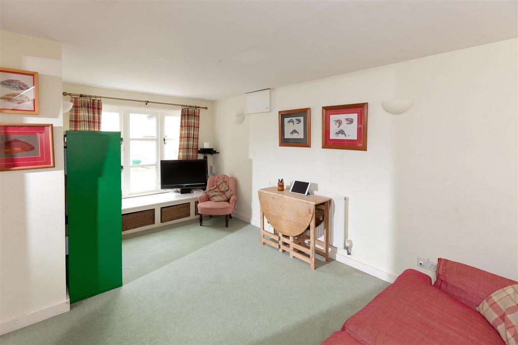 Family room.jpg