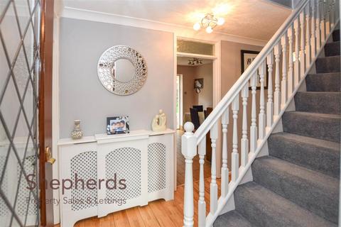 22 Oakview Close, Cheshunt, Waltham Cross, EN7 6LJ