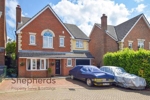 4 bedroom detached house for sale, Hull Close, West Cheshunt EN7