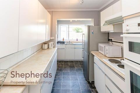 27 Moreton Close, Cheshunt, Waltham Cross, EN7 6LX