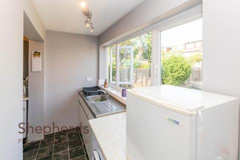 27 Moreton Close, Cheshunt, Waltham Cross, EN7 6LX