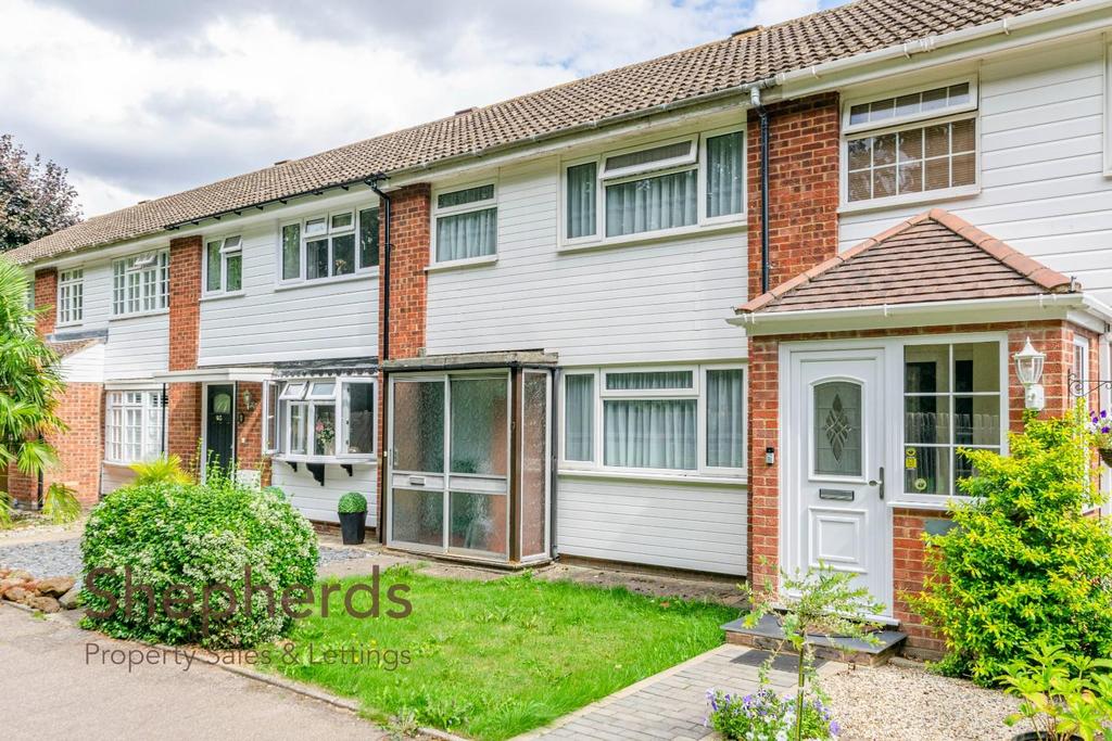 Croft Walk, Wormley, Broxbourne EN10 3 bed terraced house £400,000