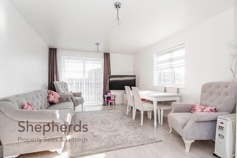 2 bedroom flat for sale, Sandringham Lodge, Hoddesdon EN11
