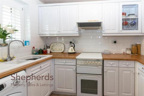 48 Benedictine Gate, Waltham Cross, EN8 0XB