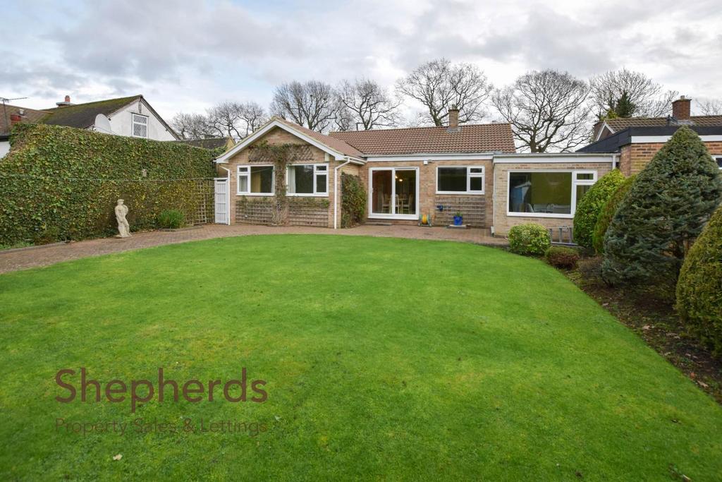 Jones Road, Goffs Oak EN7 4 bed detached bungalow for sale £759,500
