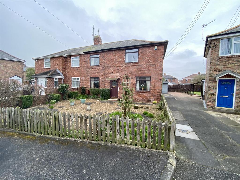 Park House Gardens, Sherburn Village, Durham 3 bed semidetached house