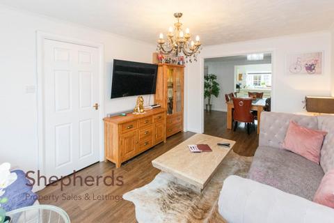 4 bedroom semi-detached house for sale, Herongate Road, Cheshunt EN8