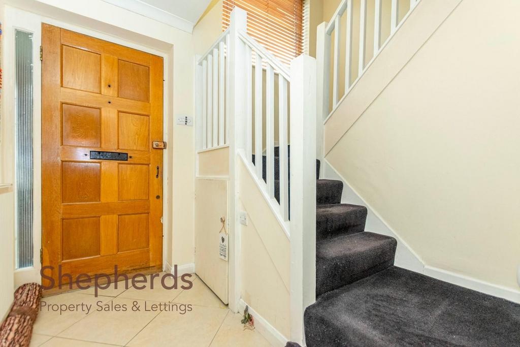 The Springs, Turnford, Broxbourne EN10 3 bed detached house for sale