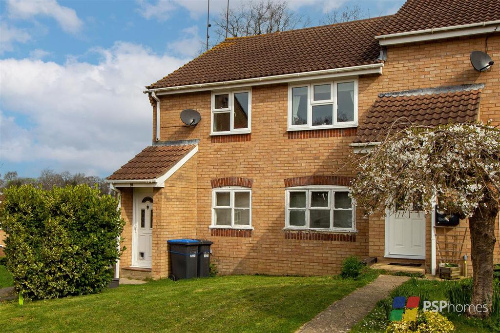 Larch Way, Haywards Heath 2 bed flat for sale £235,000