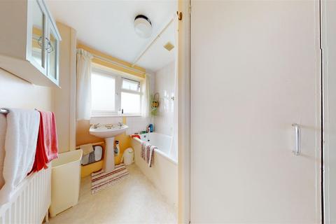 76 Greenways, Portland, DT5 2LF