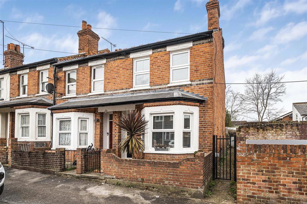 Suffolk Road, Reading 3 bed end of terrace house for sale £360,000