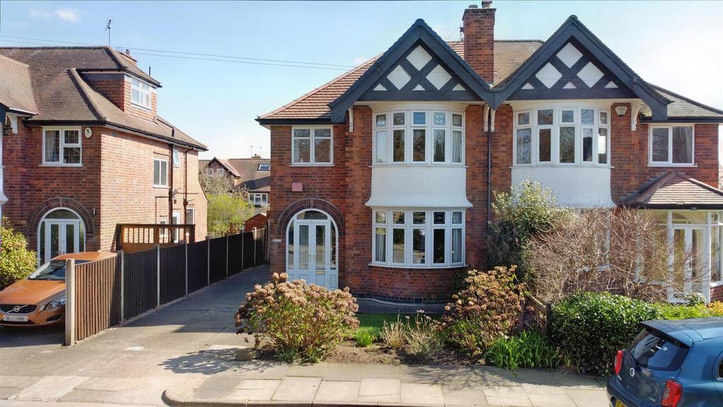 Bramcote Drive, Beeston, Nottingham 3 bed semidetached house for sale