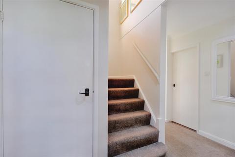 44 Balmoral Drive, Bramcote, Nottingham, NG9 3FU