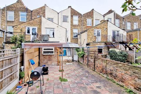33 Carnarvon Road, London, E15 4JW