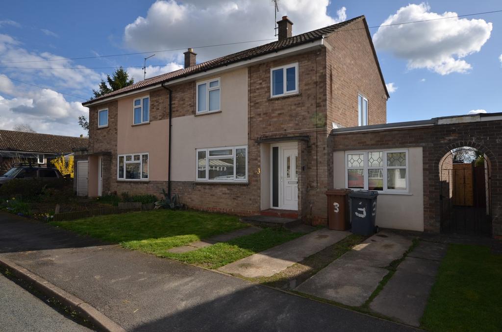 Silvester Road, Castor, Peterborough, PE5 4 bed semidetached house £