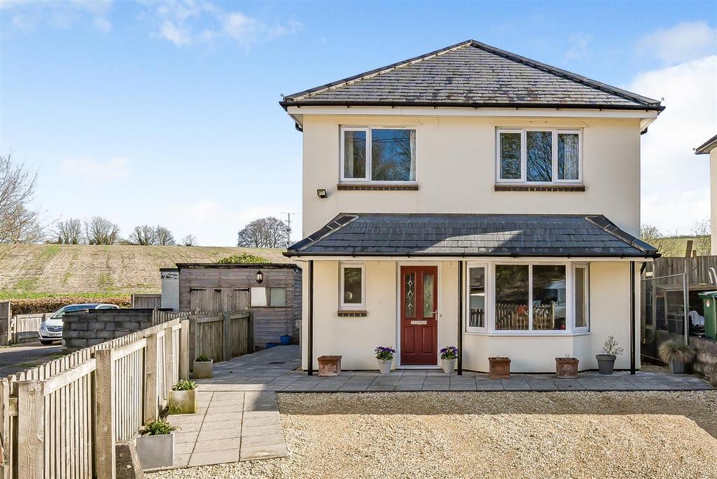 Shrewton Road, Chitterne 4 bed detached house for sale £475,000