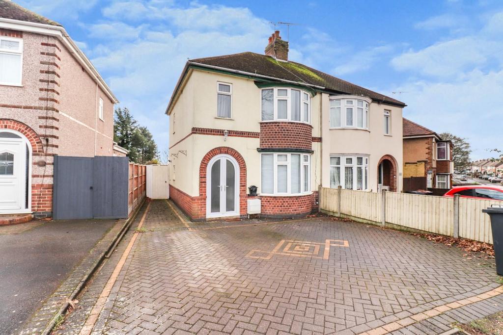 Camp Hill Road, Nuneaton 3 bed semidetached house £250,000