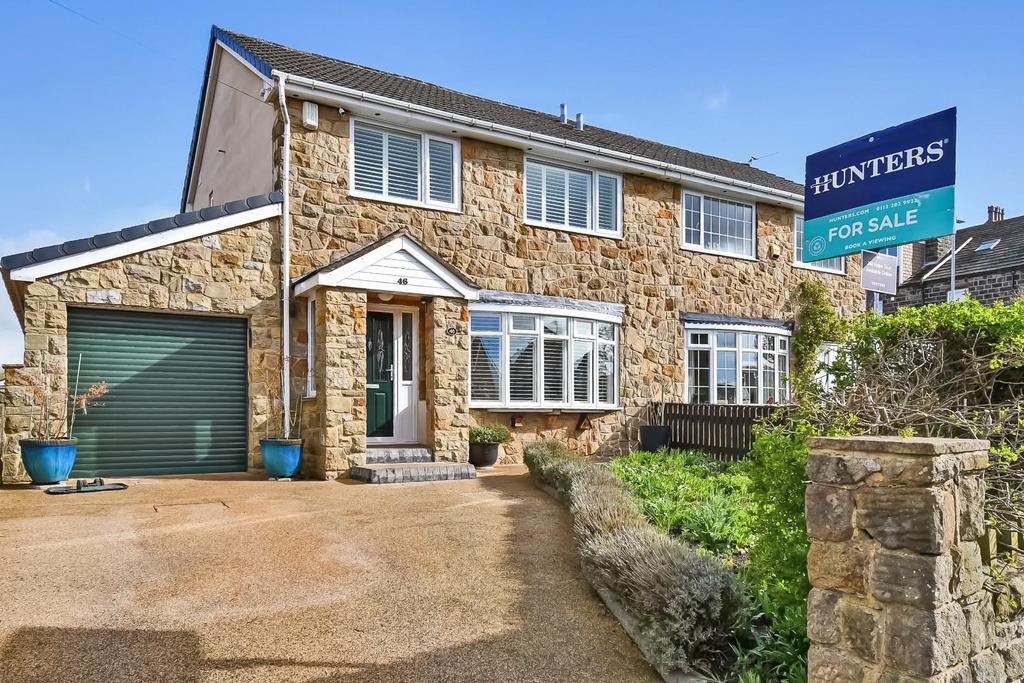 Kirk Lane, Yeadon, Leeds 3 bed semidetached house for sale £325,000
