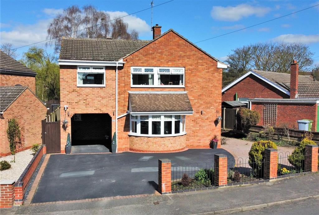 Manners Road, Balderton, Newark 4 bed detached house for sale £350,000