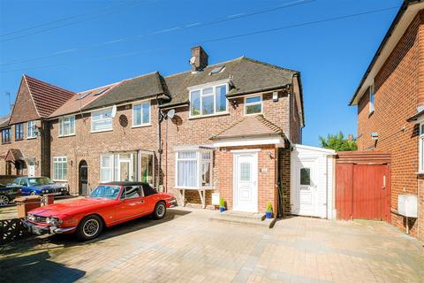31 Hornbeam Grove, London, E4 6JE