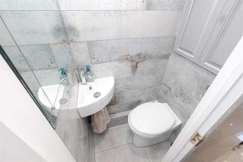 31 Hornbeam Grove, London, E4 6JE