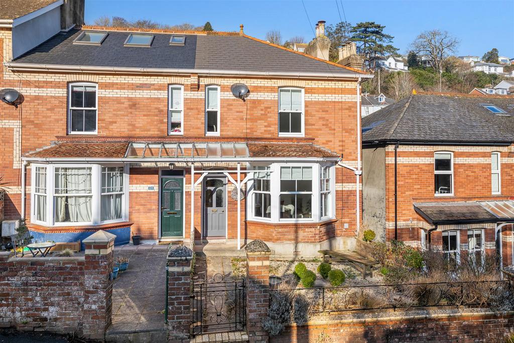 Victoria Road, Dartmouth 2 bed semidetached house £450,000
