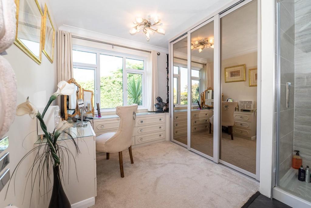 Dressing Room/Ensuite