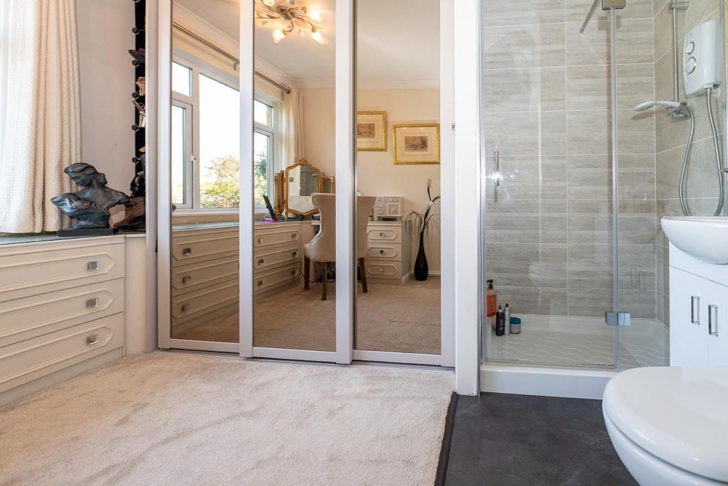 Dressing Room/Ensuite