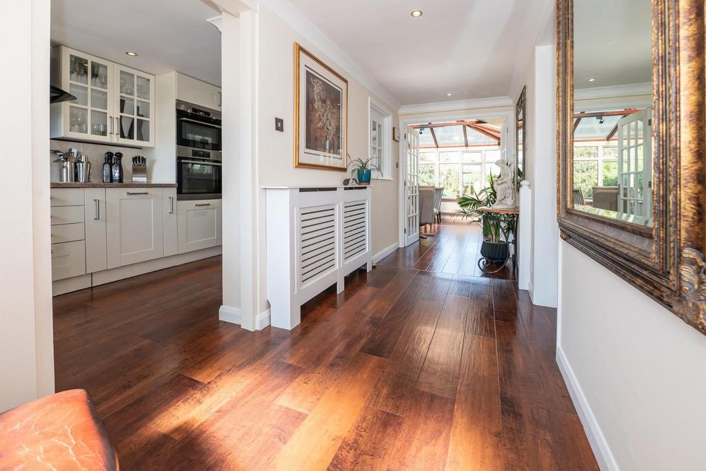 Hall/Kitchen