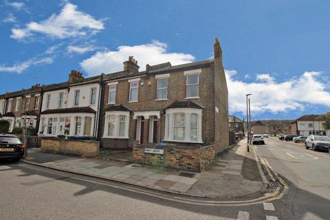 126 Abbey Grove, London, SE2 9EP
