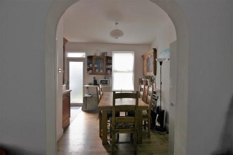 126 Abbey Grove, London, SE2 9EP