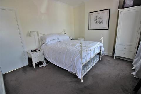 126 Abbey Grove, London, SE2 9EP