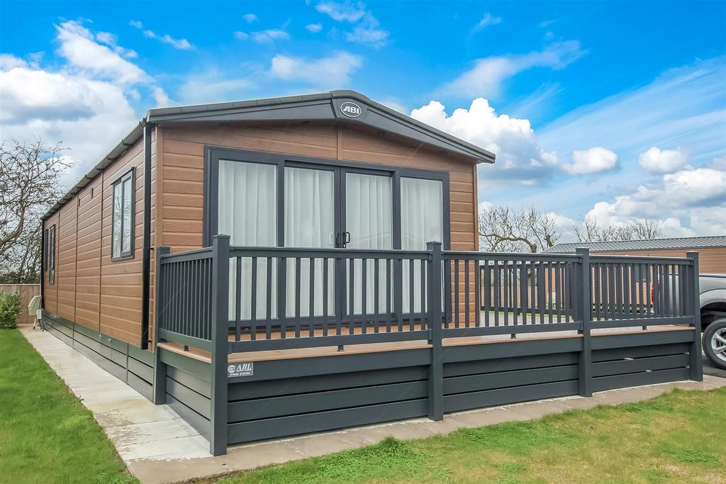 Neasham Road, Hurworth Moor, Darlington 2 bed detached bungalow for