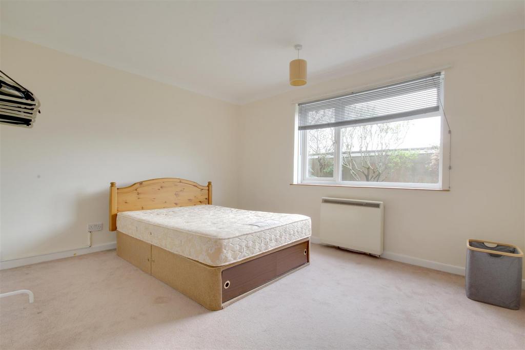 Bedroom 2.jpg