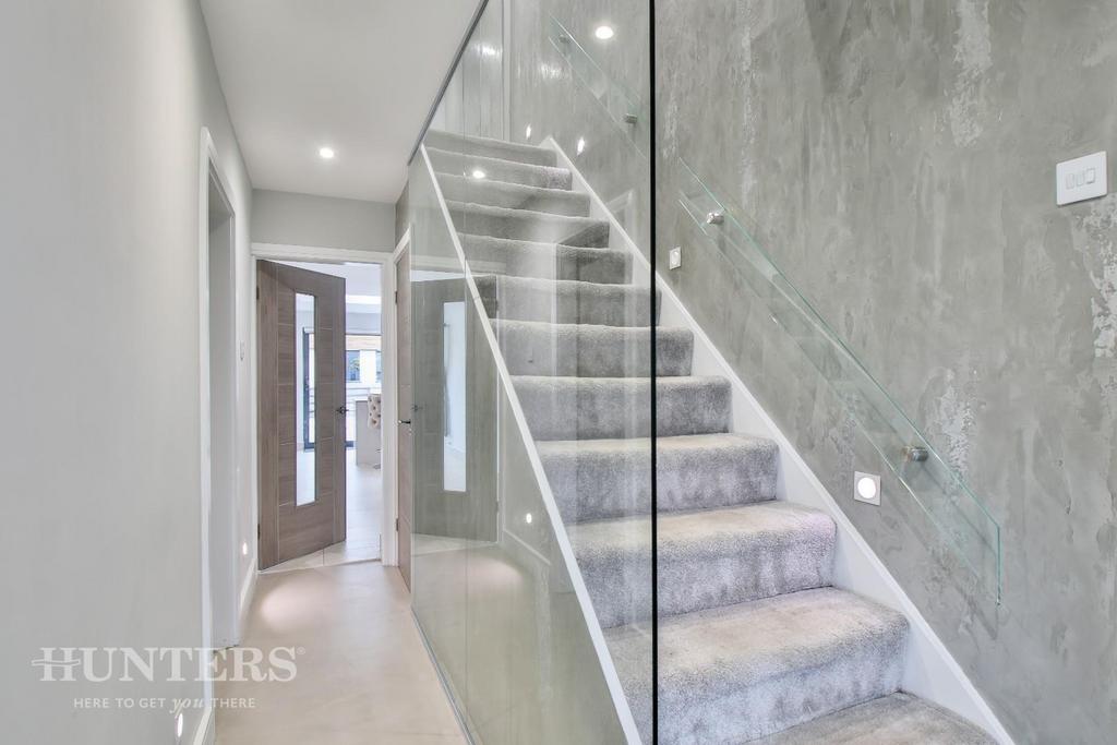 Chapelway Gardens, Royton, Oldham 3 bed detached house £399,950