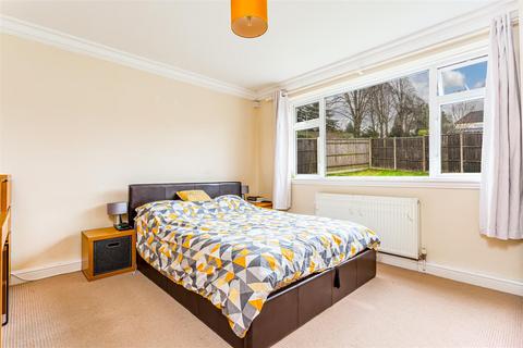 1, Shrubland Court Garratts Lane, Banstead, SM7 2EH