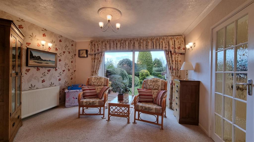 Extended dining room