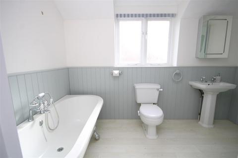 4 bedroom detached house for sale - Totland Bay, Isle of Wight