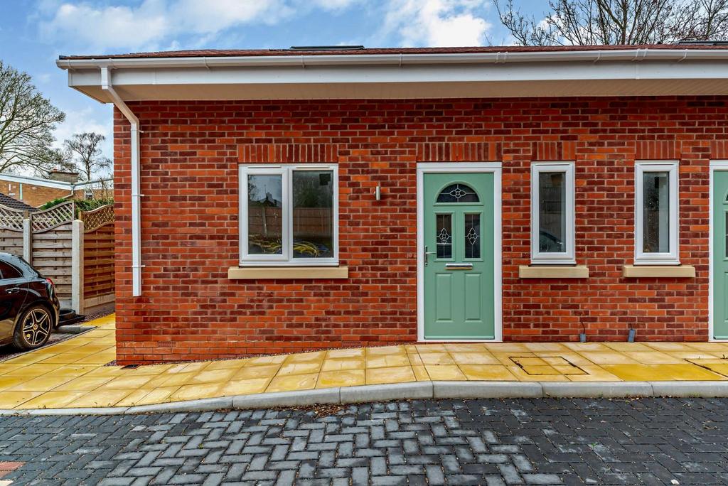 New Penkridge Road, Cannock 2 bed bungalow for sale £240,000