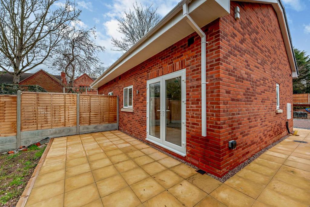 New Penkridge Road, Cannock 2 bed bungalow for sale £240,000