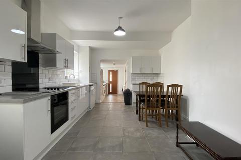 6 bedroom house to rent, Longmead Avenue, Bristol
