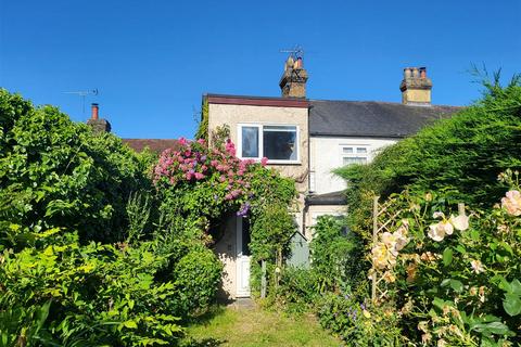 2 bedroom end of terrace house for sale, High Street, Roydon