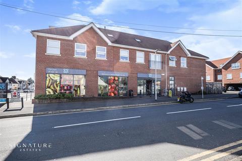 2 bedroom penthouse for sale - Winton Approach, Croxley Green, Rickmansworth